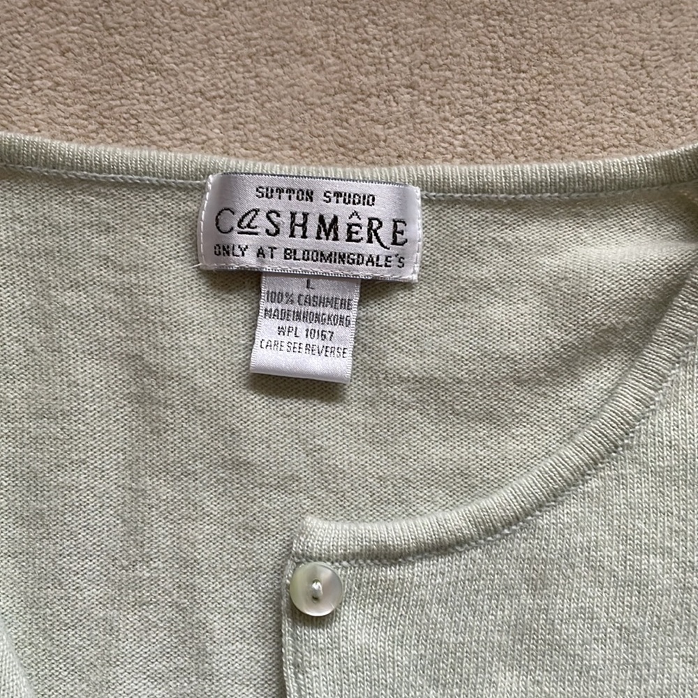 SUTTON STUDIO on at BLOOMINGDALE’S 100% CASHMERE CARDIGAN. Size L - Picture 2 of 4
